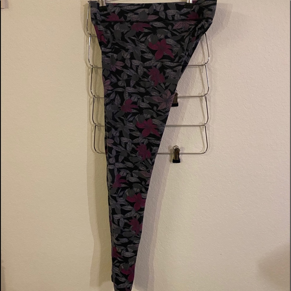 Gray purple floral leggings